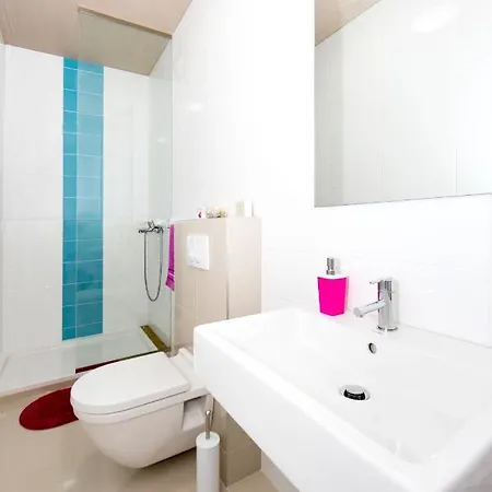 Spacious In Solin, Pool *