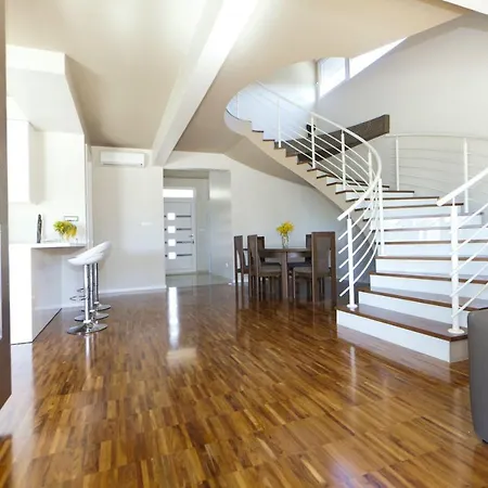 Spacious In Solin, Pool וילה *