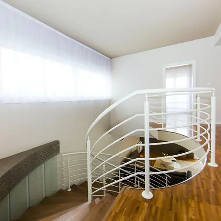וילה Spacious In Solin, Pool