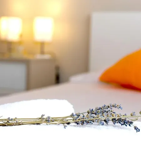 וילה Spacious In Solin, Pool סולין