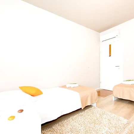 Spacious In Solin, Pool